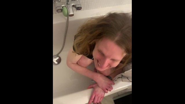 Filthy slut driinks piss while sucking cock, til she can't swallow any more