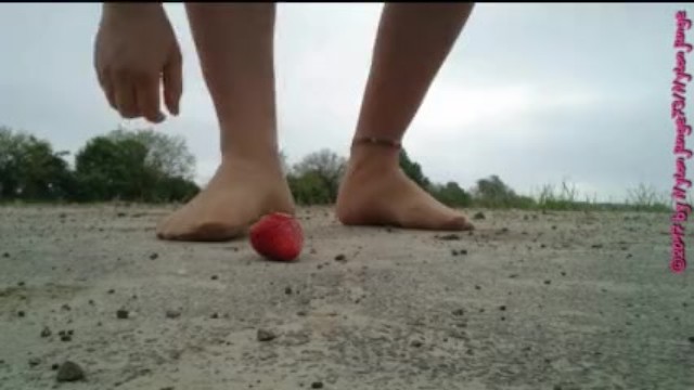 Nylon foot Strawberry crushed ** Crushing Outdoor **