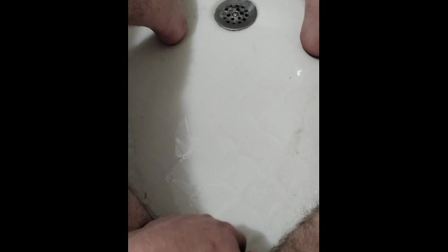 Quick tub piss from my pov