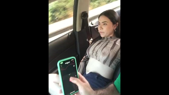 whore accepts and pleasures her pussy in uber